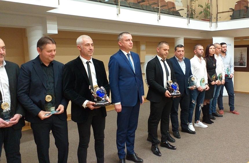 Кметът връчи Балканския трофей на автомобилните шампиони от Варна Йордан Атанасов и Янаки Янакиев