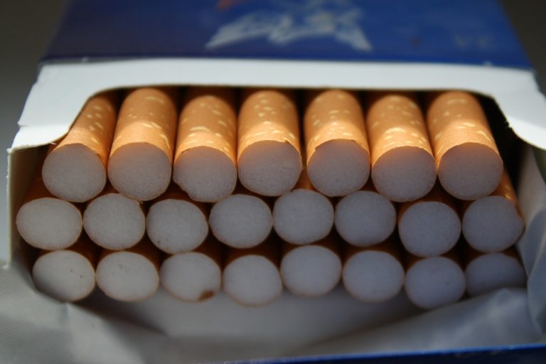 Цигари без акцизен бандерол, на стойност над 4500 лв., са иззети при задържането на 55-годишен мъж във Варна
