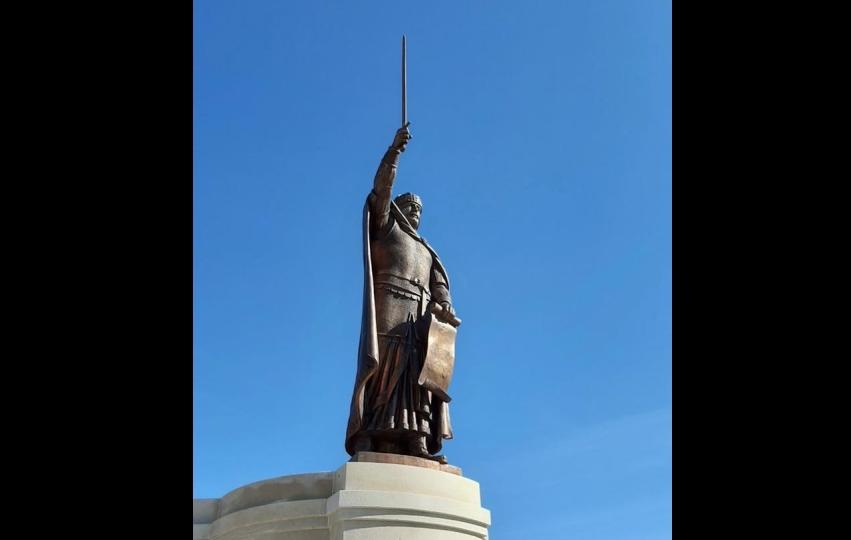 Скулптура на Цар Калоян зае своето място в “Исторически парк”