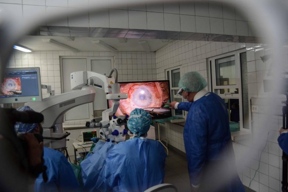 Очната болница – с 3D офталмологичен микроскоп
