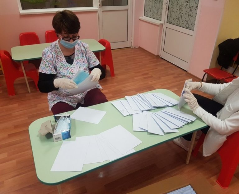 Община Варна изпраща на пенсионери предпазни маски по пощата