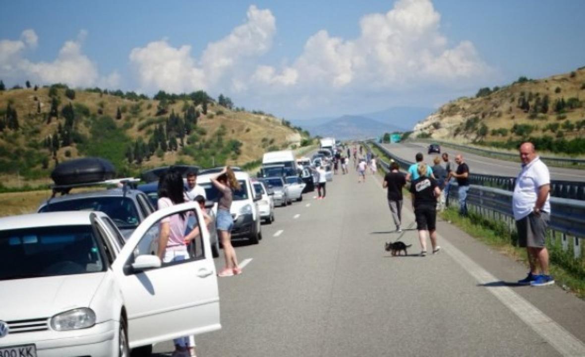 Повече от час чакат отиващите в Гърция