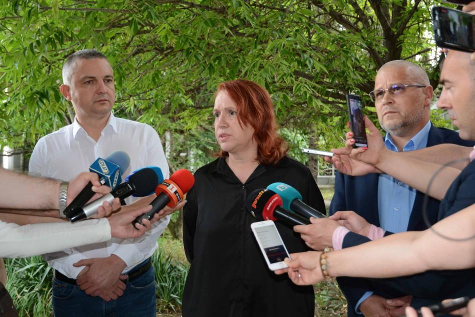 Чакат се резултатите на 13 души, контактни с починалия от коронавирус във Варна