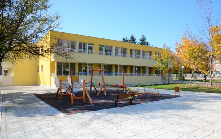 Училищата, детските градини и ясли във Варна готови за отваряне