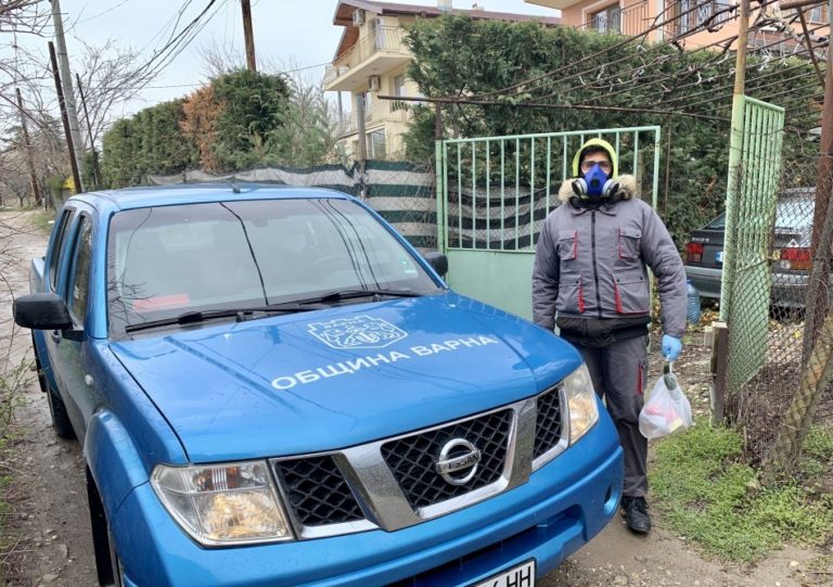 Доброволци се включват в помощ на спешните медици