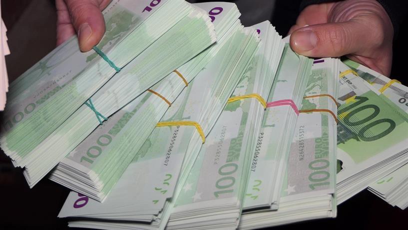 Разбиха престъпна група за фалшиви пари и документи