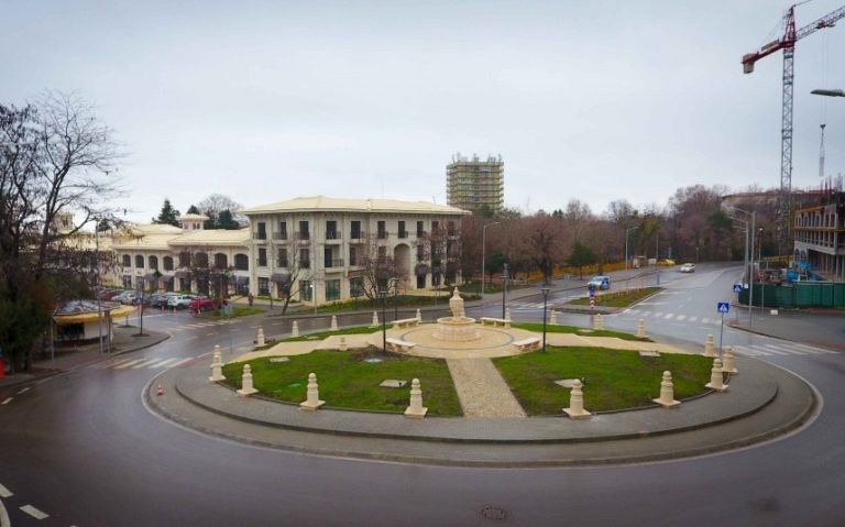 Ново кръгово кръстовище е изградено в КК “Св. Св. Константин и Елена”