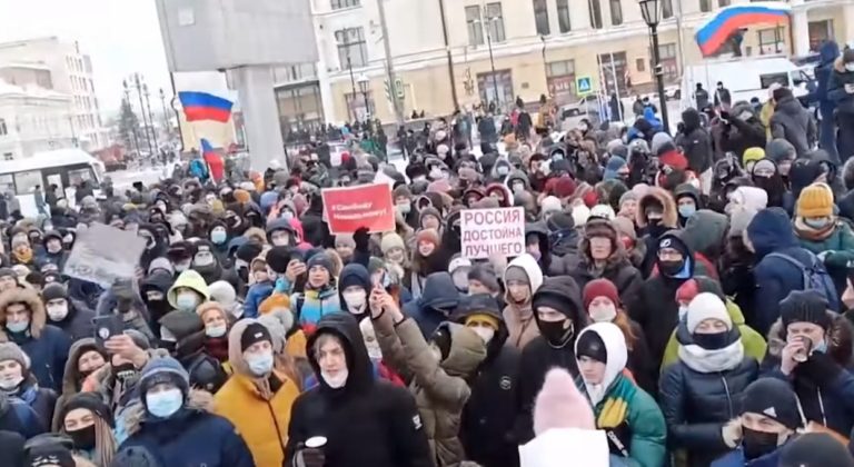 Хиляди протестират в подкрепа на Навални в Русия