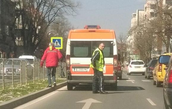 Пешеходец бе блъснат на централен булевард във Варна