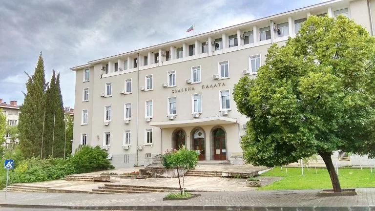 Осъдиха мъж на 4 години и 2 месеца затвор за опит за блудство в църква в Стара Загора