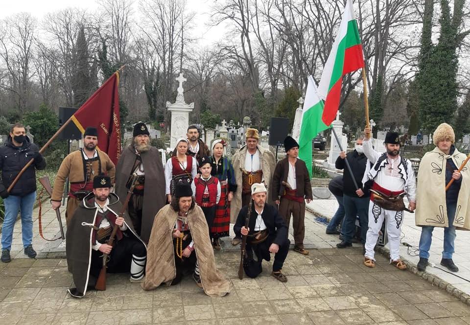 Във Варна почетоха 121 години от кончината на капитан Петко Войвода