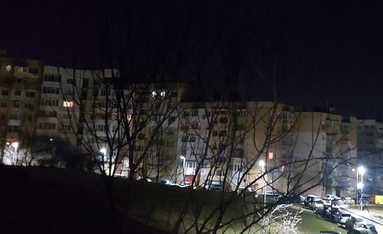 Мъж алармира във Владиславово тарашат коли и взимат всичко до което се докопат