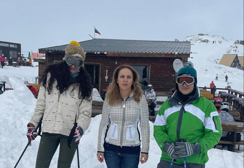 Вицепремиерът Марияна Николова на инспекция в Боровец: Условията за ски са прекрасни, българите са по курортите