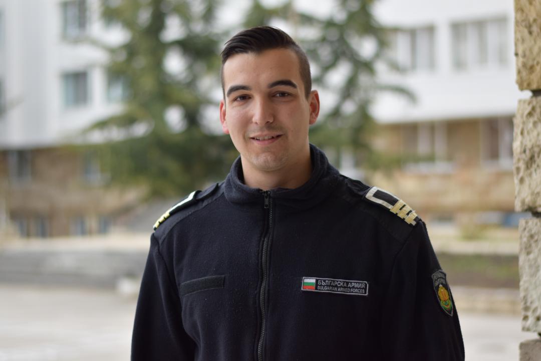 Младежки посланик на НАТО от Морско училище приключва успешно своя мандат