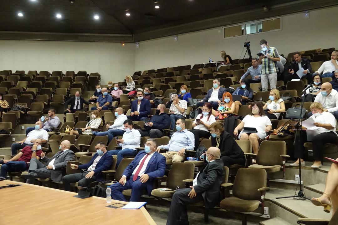 Общинският съвет във Варна възобновява присъствените си заседания