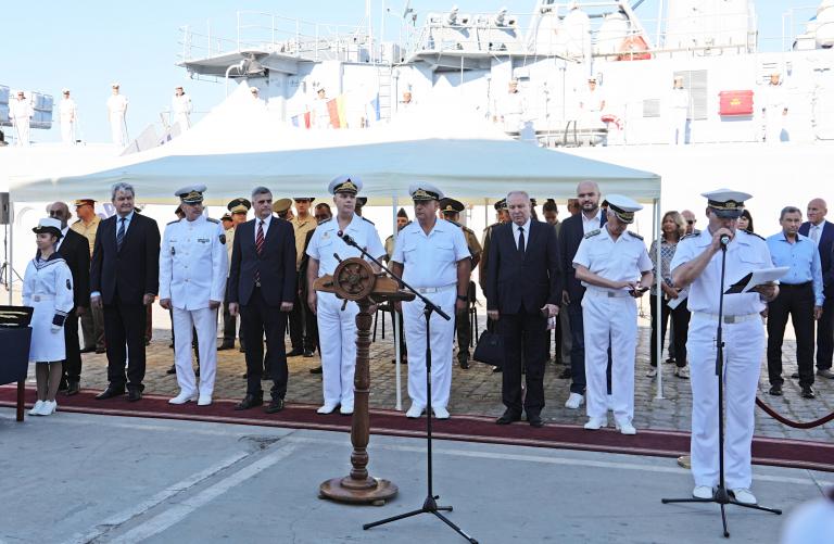 Премиерът Стефан Янев към курсантите-випускници от ВМС: Помнете, че сте защитници на Родината – това е дълг и чест