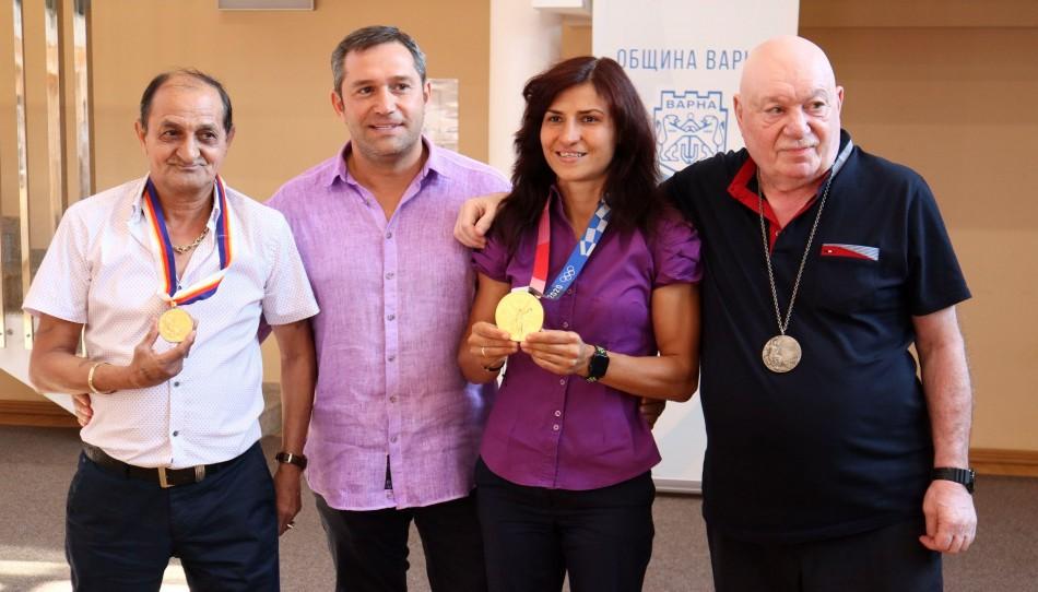 Приветстваха олимпийската шампионка Стойка Кръстева във Варна