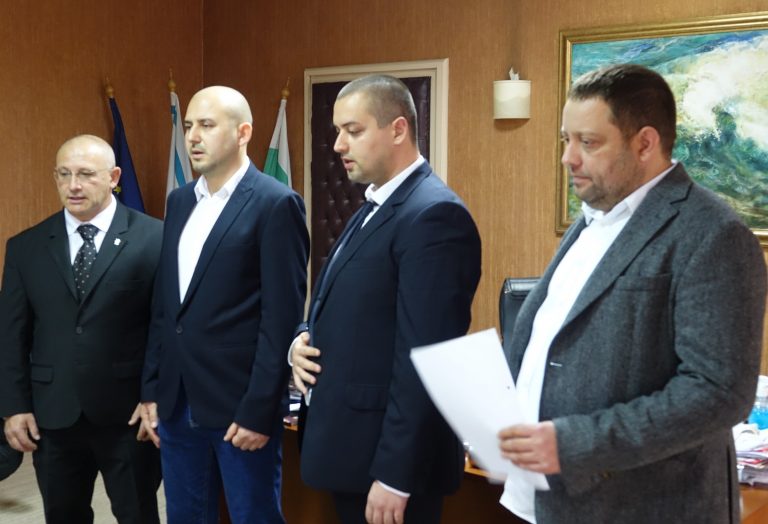 Трима нови общински съветници положиха клетва във Варна