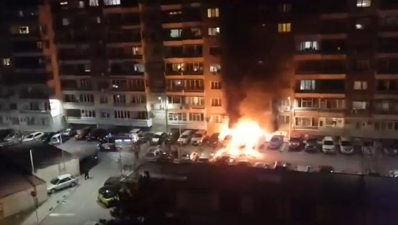 Видео: Пожар горя във Варна