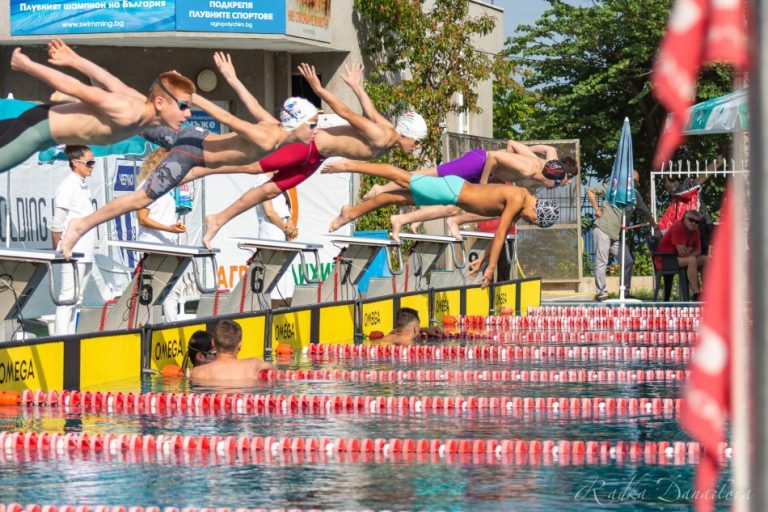 430 плувци участват в Международния турнир „Black Sea Cup“