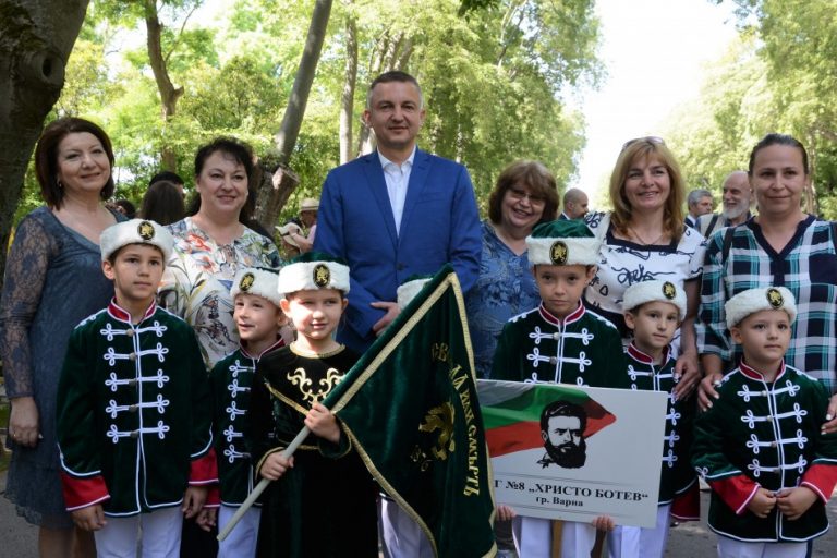 Варна почете Деня на Ботев и загиналите за национално освобождение