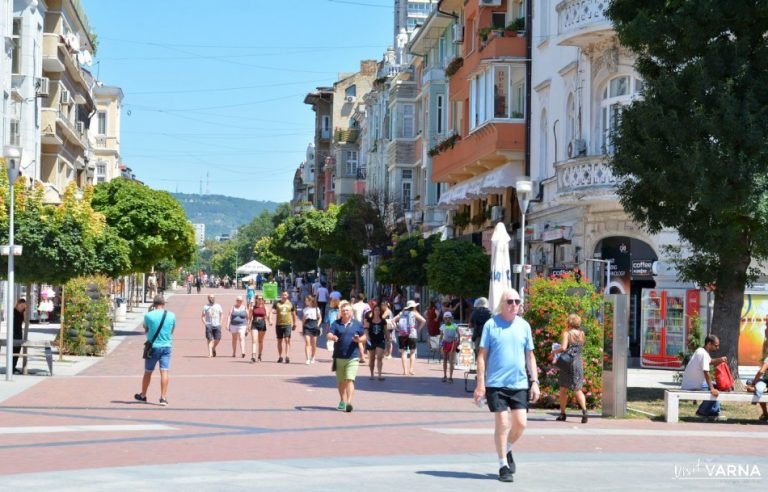 Над 100 безплатни туристически обиколки ще се проведат във Варна през 2022г.