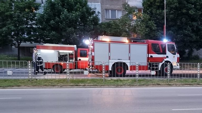 Пожарникарите включват сирените във Варна в знак на почит към загиналите полицаи