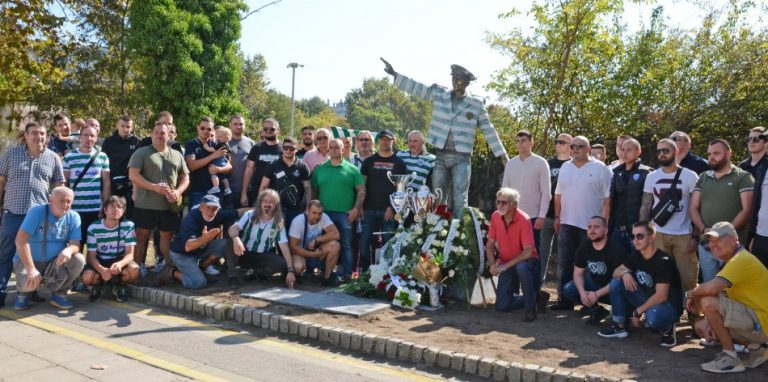 Откриха паметник на големия футболист и треньор на “Черно море” Никола Спасов