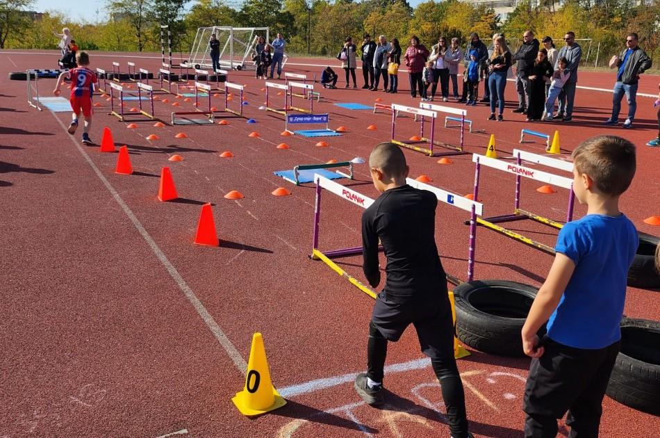 200 деца участваха в лекоатлетическото състезание “Атлетика търси таланти”