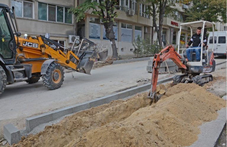 Ремонтират улица „Дубровник“ в район “Приморски”