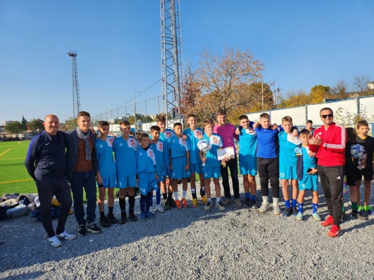 ОУ „Ангел Кънчев“ стана шампион по футбол в Общинските ученически игри