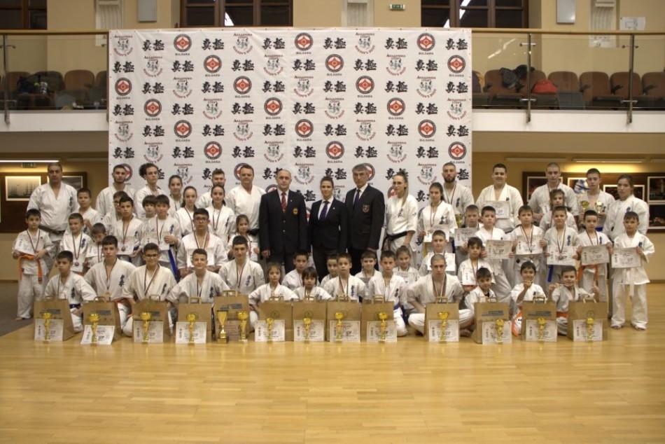 170 души участваха в първенство по карате киокушин