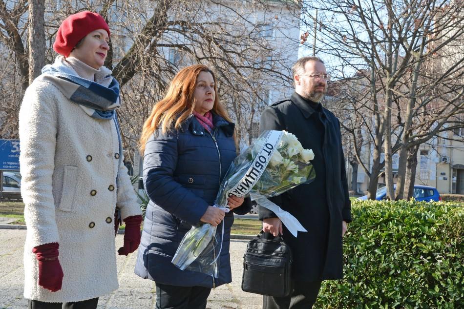 Във Варна почетоха паметта на жертвите на комунистическия режим