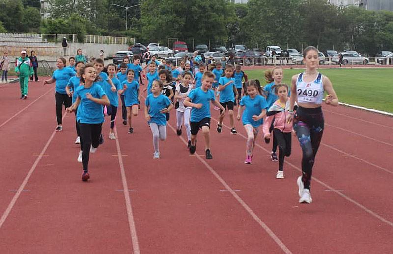 Над 200 деца участваха в турнира Ден на бягането