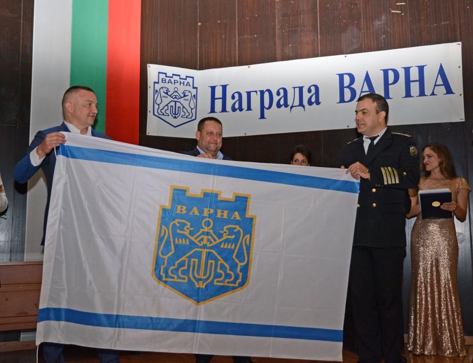 Знамето на Варна се “върна” от Антарктида