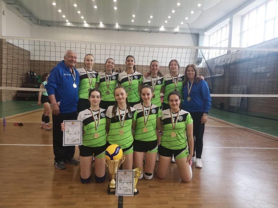 Отборът на Първа ЕГ-Варна станаха републикански шампиони по волейбол