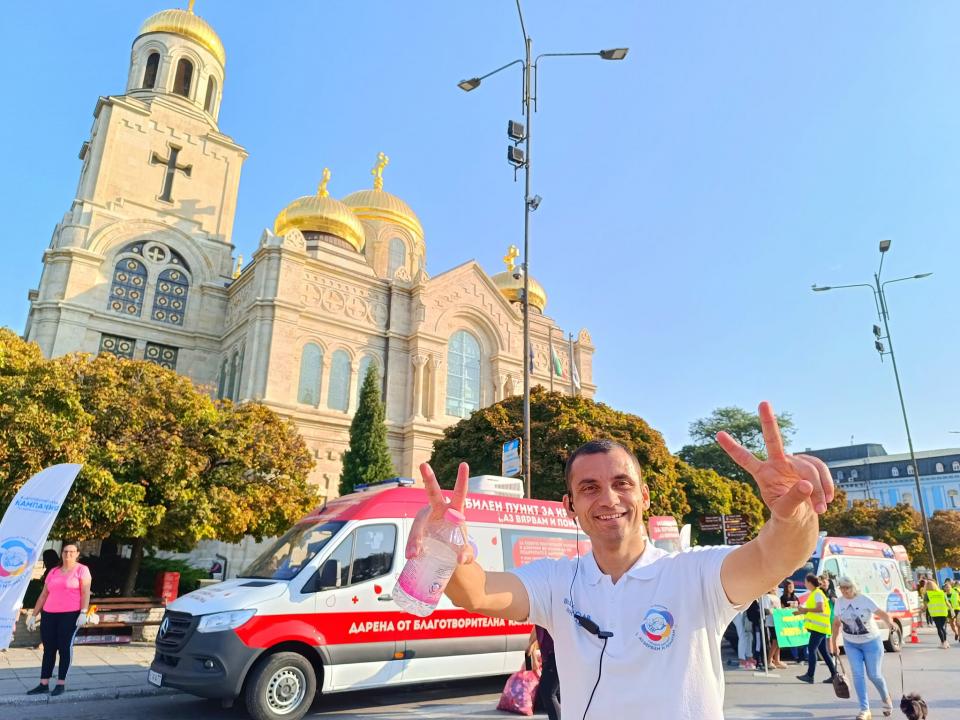 Днес във Варна предават капачки за нова линейка в града
