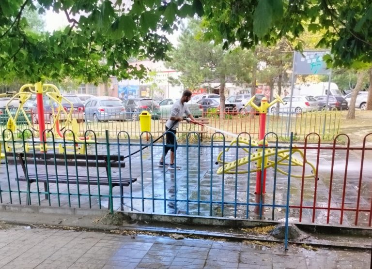 Измиха 55 детски площадки в район „Приморски“