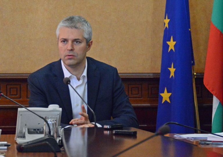 Кметът Коцев подписа два договора за 17 милиона лева безвъзмездно финансиране за Варна по Плана за възстановяване