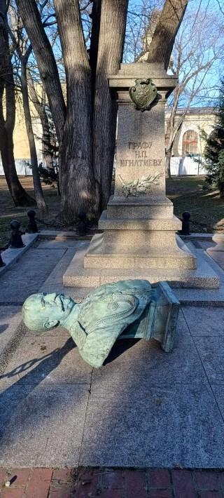 Община Варна ще съхрани бюст-паметника на граф Н.П. Игнатиев до възстановяването му