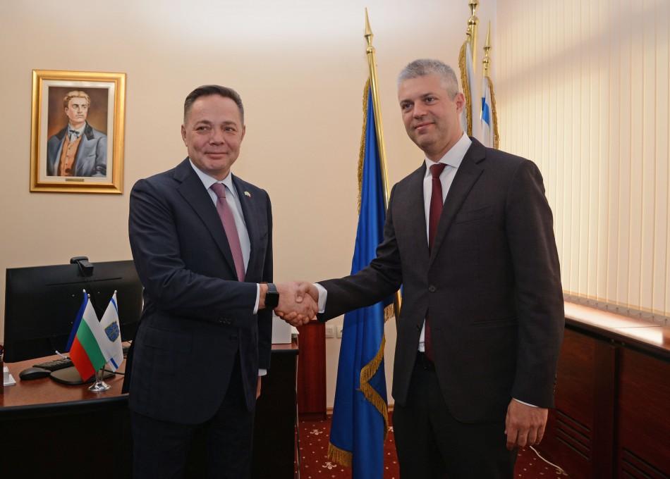 Кметът Благомир Коцев и посланикът на Казахстан обсъдиха възможността за побратимяване между Варна и Алмати