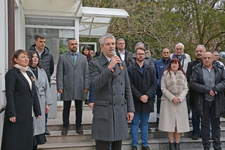 Кметът Благомир Коцев даде старт на 61-вата щафетна обиколка на Радио Варна
