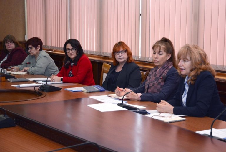 Снежана Апостолова: Община Варна ще инициира кампания за набиране на приемни семейства в региона