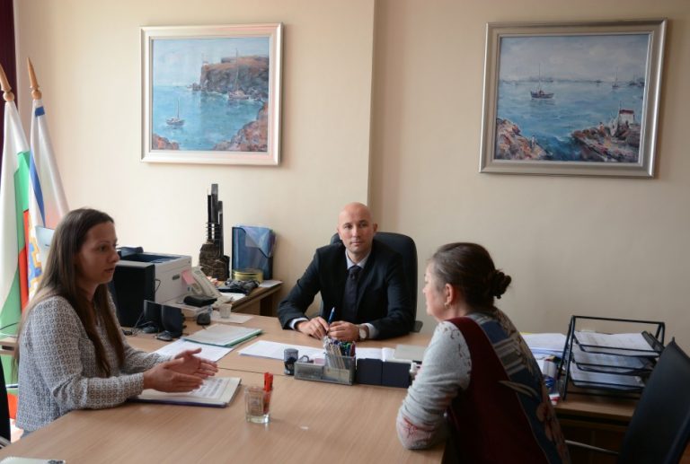 Заместник-кметът по правните въпроси Диан Иванов финализира забавена с години разпоредителна сделка за закупуване на имот общинска собственост