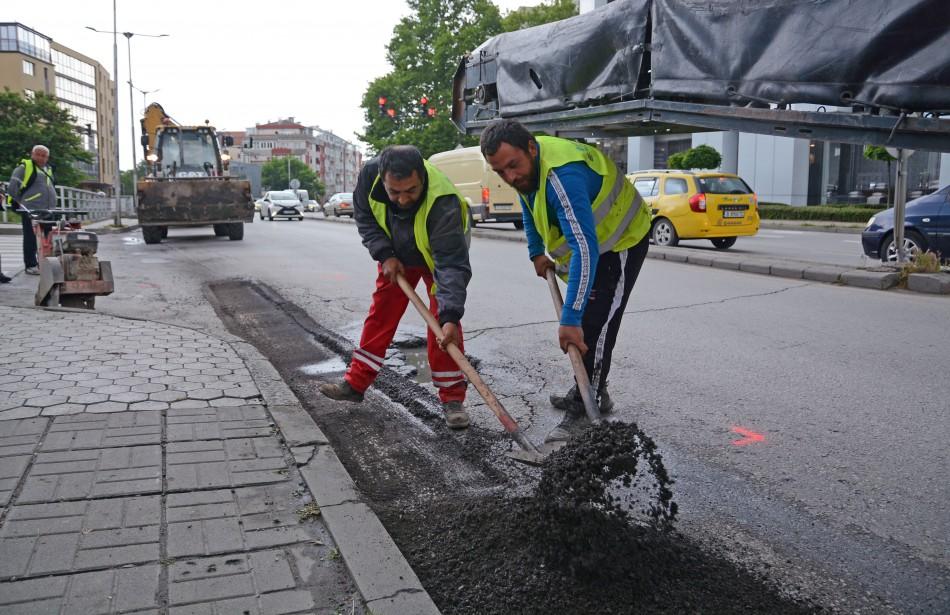 Инж. Пламен Китипов, заместник-кмет по строителството: До края на юни ще бъде направена рехабилитацията на най-критичните участъци от уличната мрежа във Варна
