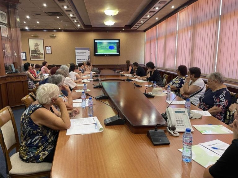 Община Варна беше домакин на информационна среща за разпознаването на фалшиви новини