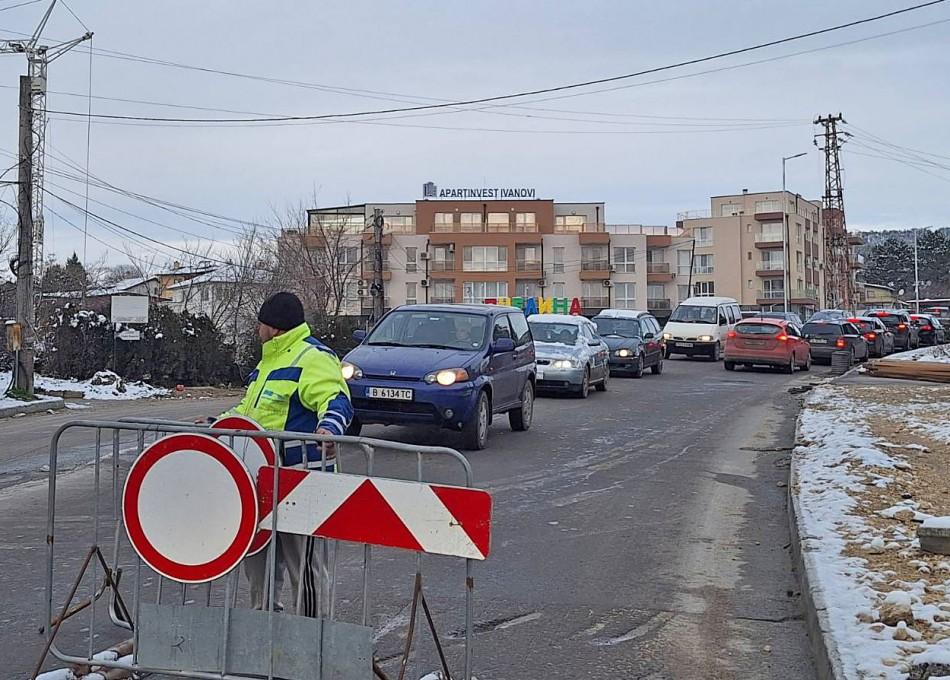 По график започна работата по уширението на ул. „Прилеп“