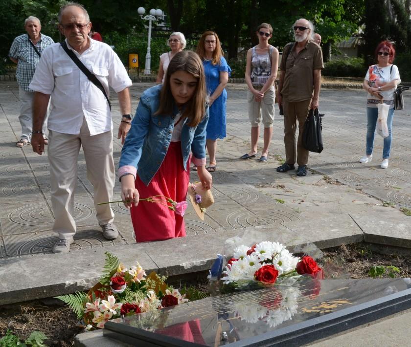Варна отбелязва 48 години от потушаването на пожара на танкера „Ерма“