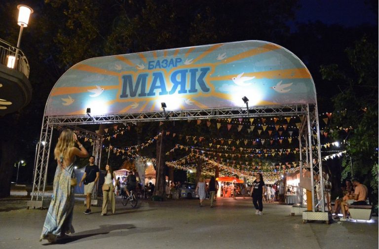 Базарът за изкуство и занаяти „Маяк” пренася „душата на Капана“ от Пловдив до морската столица