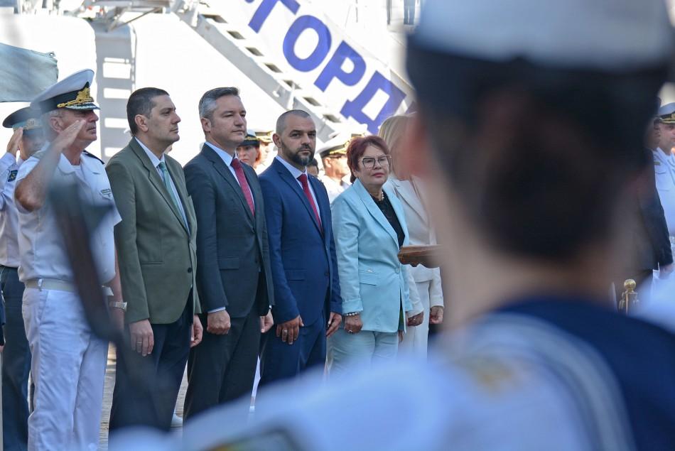 Зам.-кметът Илия Коев присъства на ритуала по присвояване на първо офицерско звание на курсантите от ВВМУ
